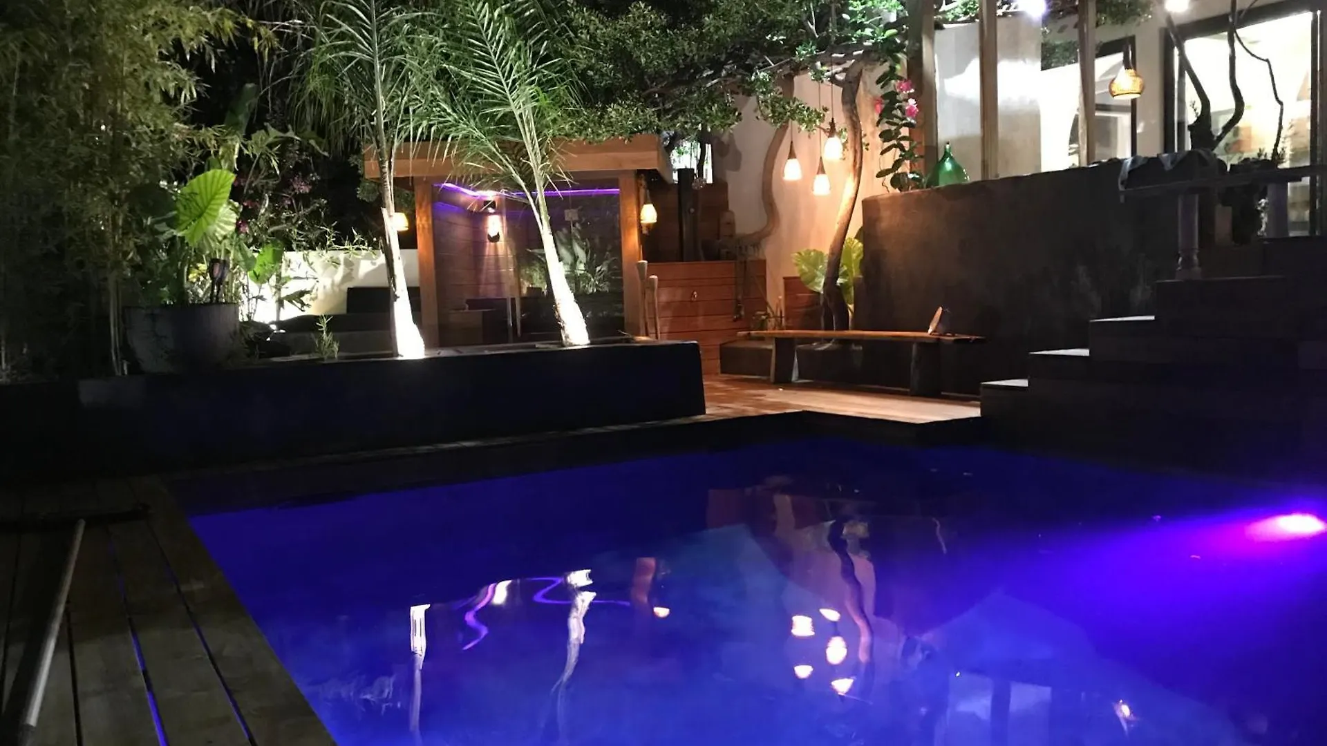 Villa Java Cassis 0*,  Fransa