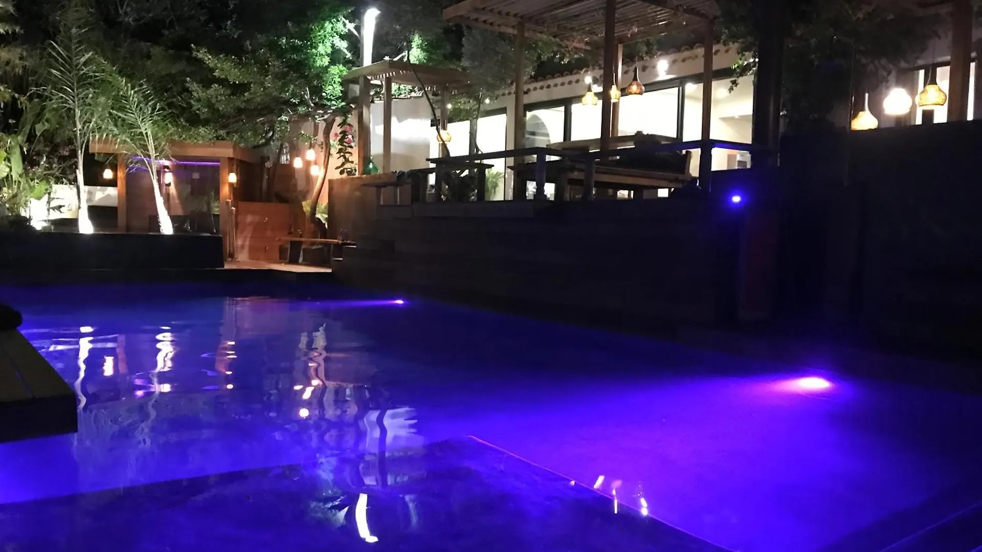 Villa Java Cassis 0*,